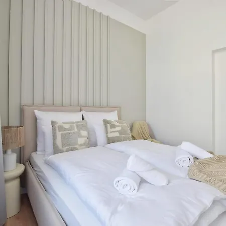 Bast 143 Apartamenty Top Location , Off Piotrkowska , Stajnia Jednorozca , Winda , Parking Na Terenie Bezplatny , Orientarium , Hopa Lupa , Atlas Arena , Wytwornia , Ec1 Lodz  Exterior photo