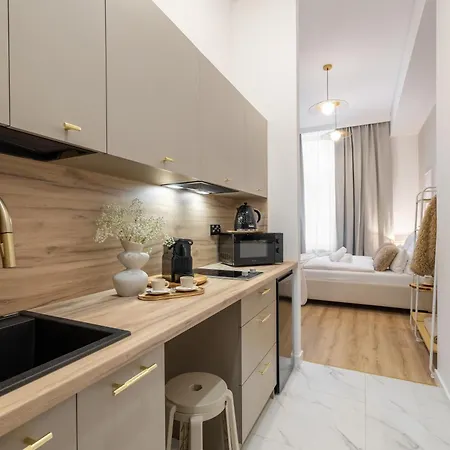 Bast 143 Apartamenty Top Location , Off Piotrkowska , Stajnia Jednorozca , Winda , Parking Na Terenie Bezplatny , Orientarium , Hopa Lupa , Atlas Arena , Wytwornia , Ec1 Lodz  Exterior photo