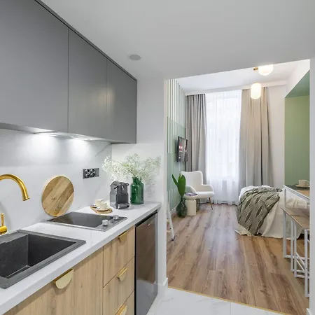 Bast 143 Apartamenty Top Location , Off Piotrkowska , Stajnia Jednorozca , Winda , Parking Na Terenie Bezplatny , Orientarium , Hopa Lupa , Atlas Arena , Wytwornia , Ec1 Lodz  Exterior photo