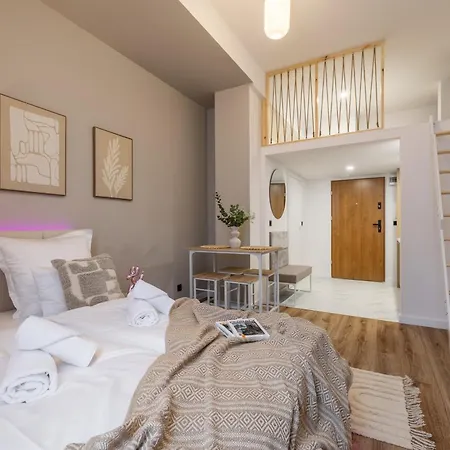 Bast 143 Apartamenty Top Location , Off Piotrkowska , Stajnia Jednorozca , Winda , Parking Na Terenie Bezplatny , Orientarium , Hopa Lupa , Atlas Arena , Wytwornia , Ec1 Lodz  Exterior photo