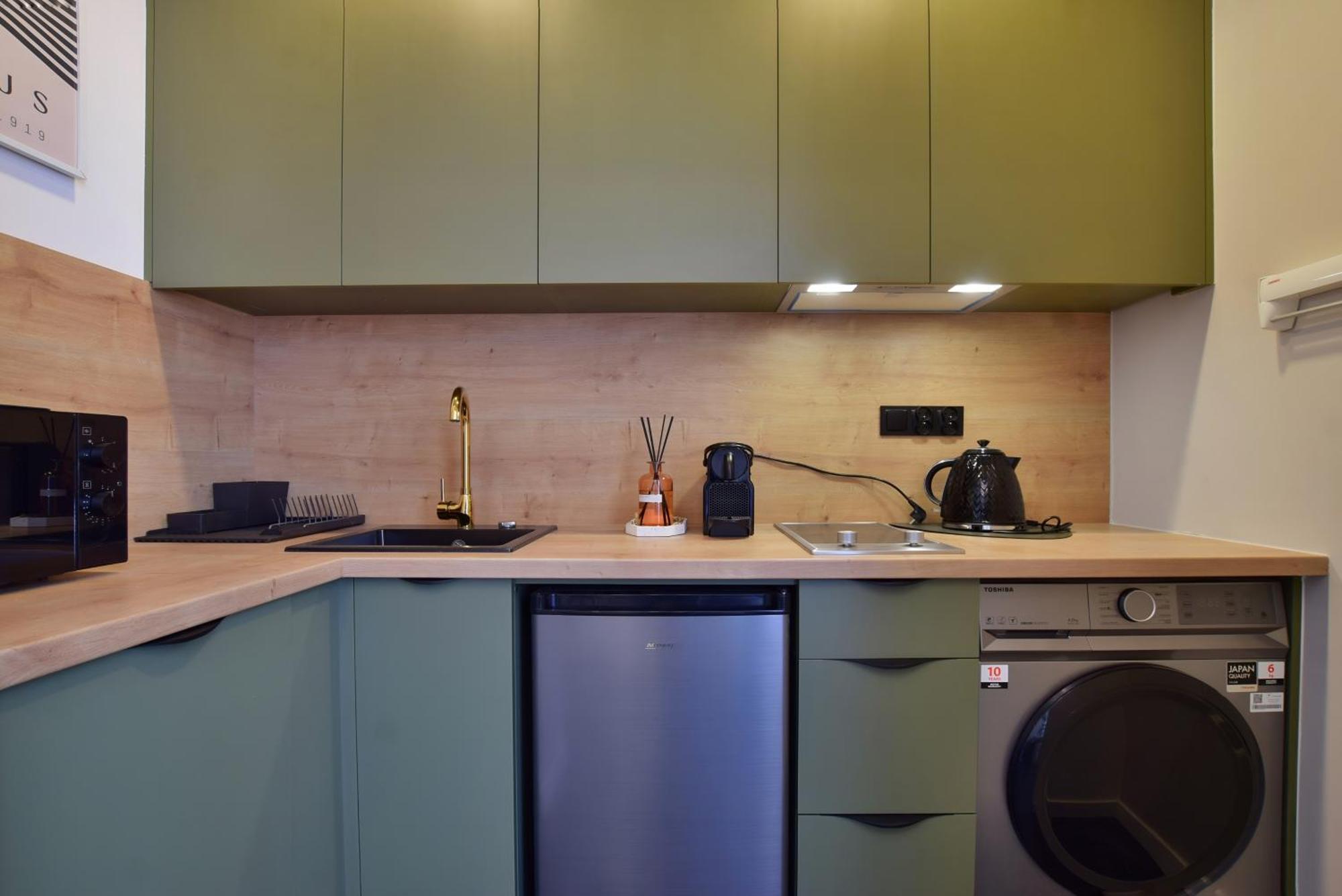 Apartment Bast 143 Location , Off Piotrkowska , Stajnia Jednorozca , Winda , Parking Na Terenie Bezplatny , Orientarium , Hopa Lupa , Atlas Arena , Wytwornia , Ec1 *