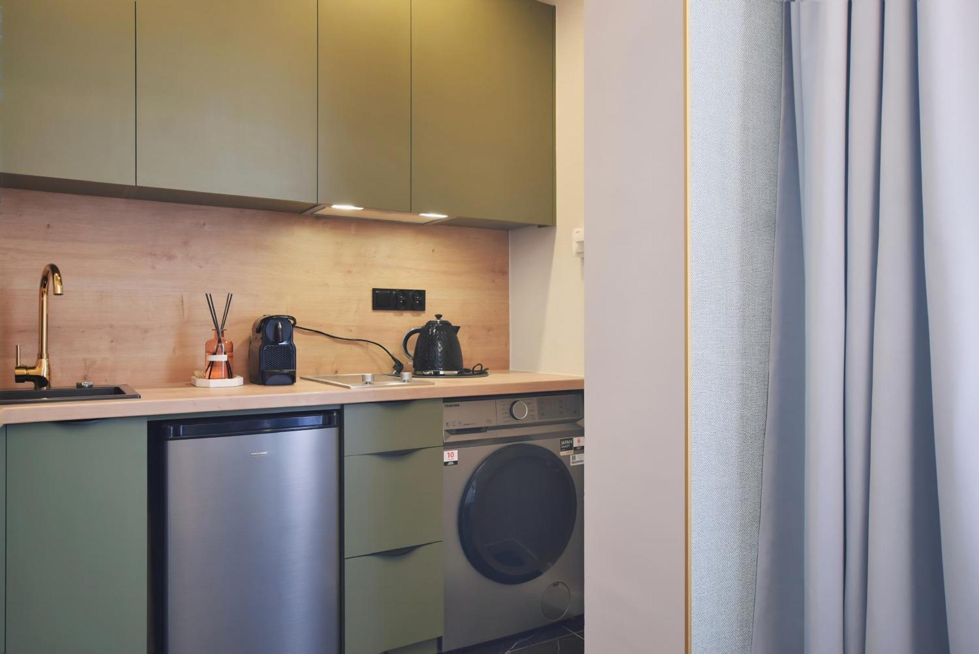 Bast 143 Location , Off Piotrkowska , Stajnia Jednorozca , Winda , Parking Na Terenie Bezplatny , Orientarium , Hopa Lupa , Atlas Arena , Wytwornia , Ec1 Apartment *