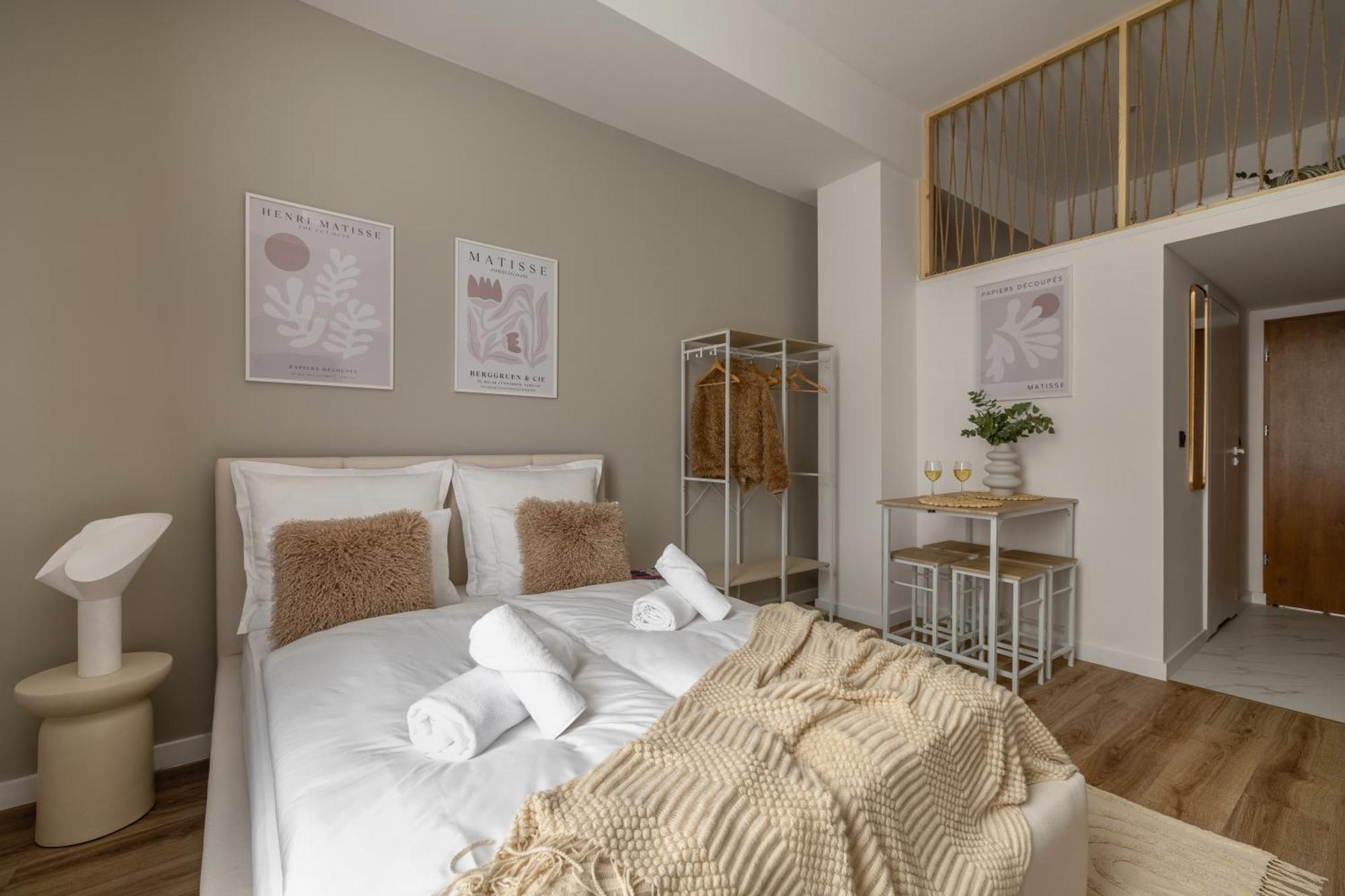 Bast 143 Location , Off Piotrkowska , Stajnia Jednorozca , Winda , Parking Na Terenie Bezplatny , Orientarium , Hopa Lupa , Atlas Arena , Wytwornia , Ec1 Apartment Lodz (Lodz)