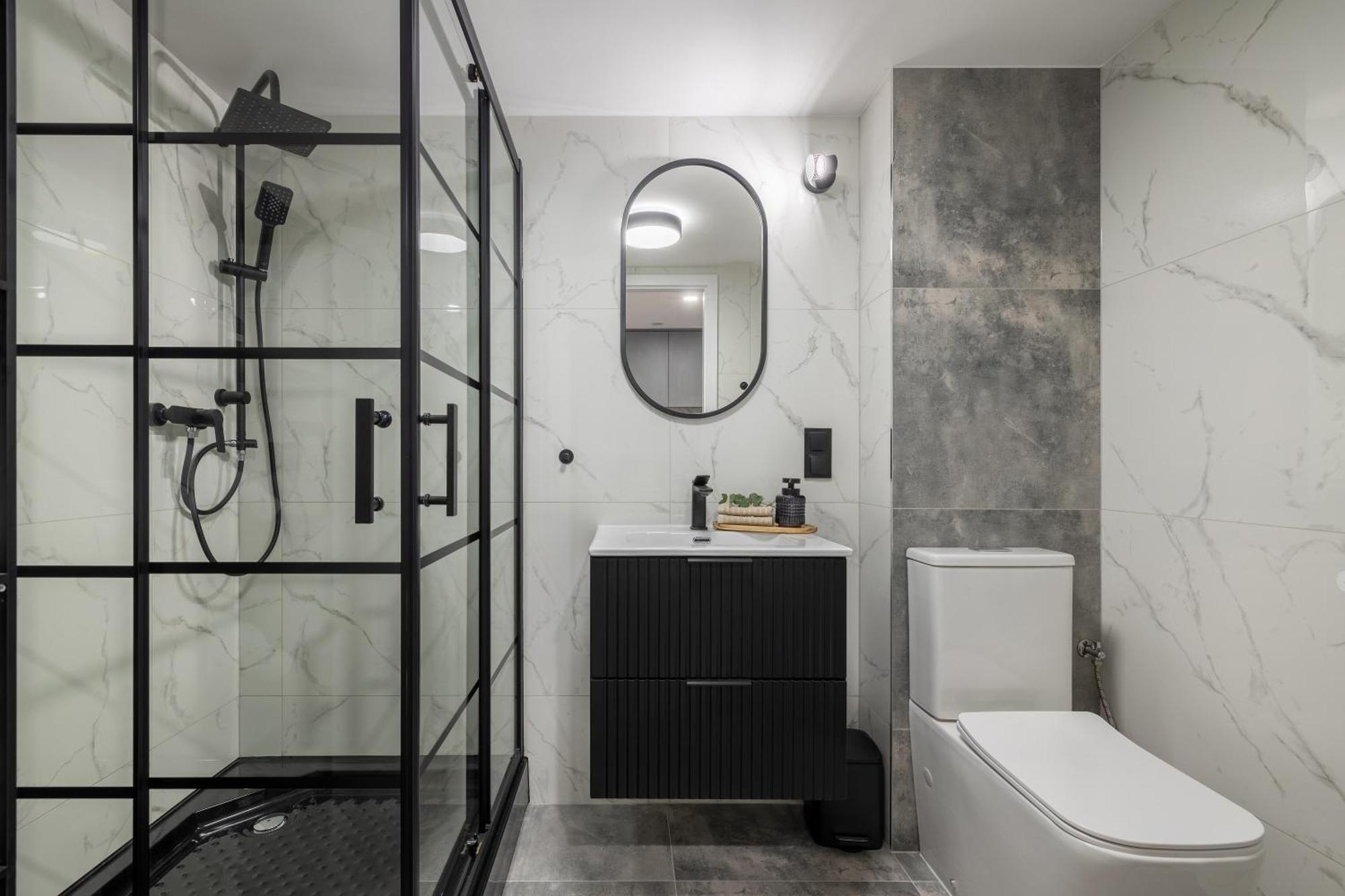 Apartment Bast 143 Location , Off Piotrkowska , Stajnia Jednorozca , Winda , Parking Na Terenie Bezplatny , Orientarium , Hopa Lupa , Atlas Arena , Wytwornia , Ec1 Lodz (Lodz)