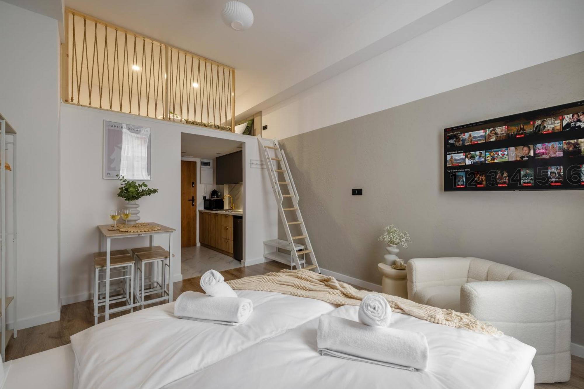 Bast 143 Location , Off Piotrkowska , Stajnia Jednorozca , Winda , Parking Na Terenie Bezplatny , Orientarium , Hopa Lupa , Atlas Arena , Wytwornia , Ec1 Apartment