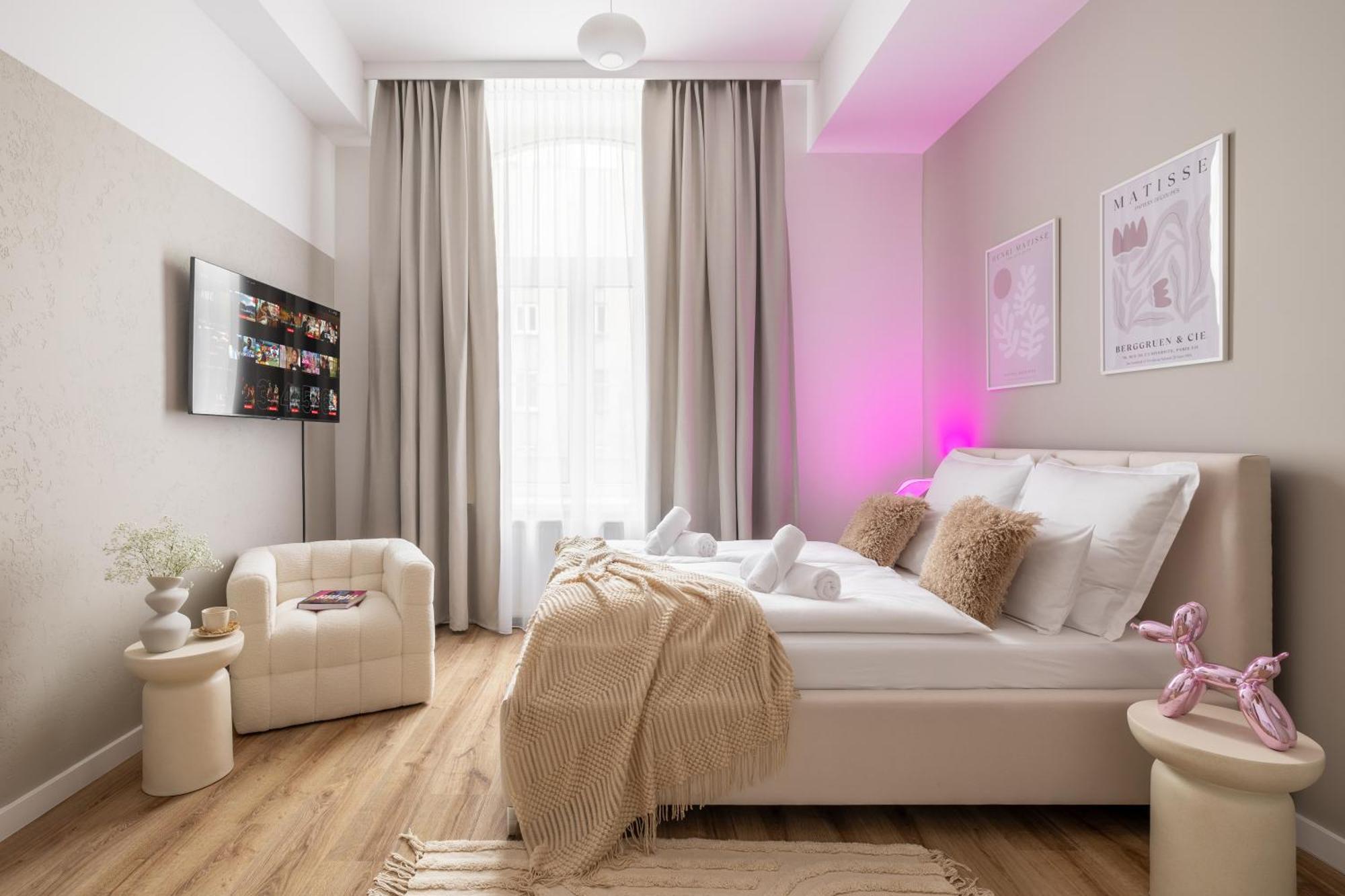 Bast 143 Location , Off Piotrkowska , Stajnia Jednorozca , Winda , Parking Na Terenie Bezplatny , Orientarium , Hopa Lupa , Atlas Arena , Wytwornia , Ec1 * Lodz (Lodz)